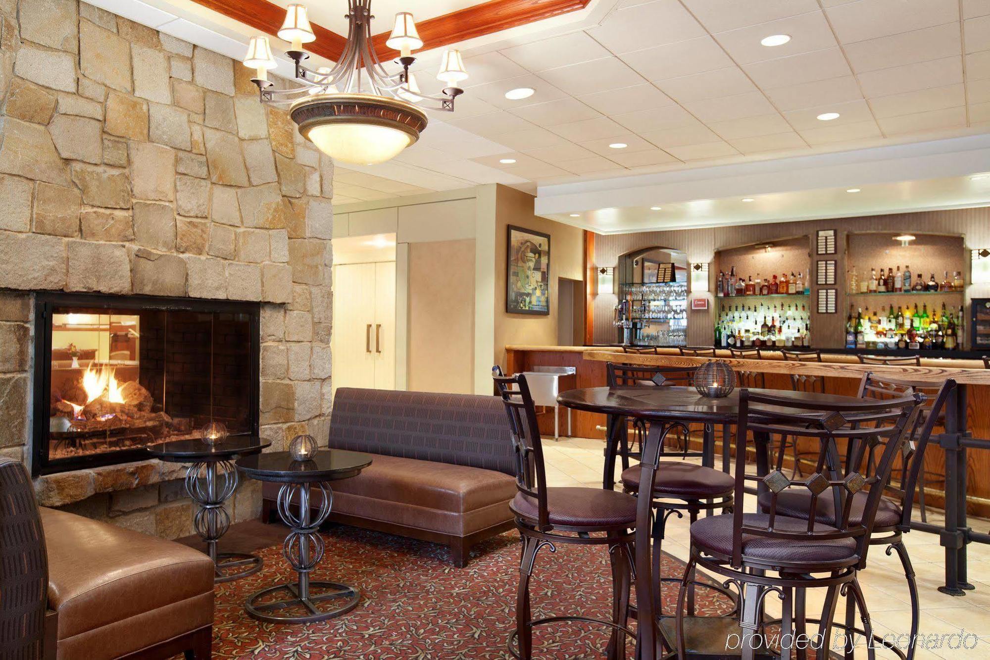 Doubletree By Hilton Hotel Boston - Bedford Glen 外观 照片