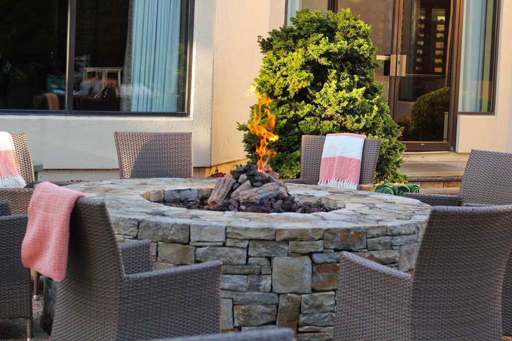 Doubletree By Hilton Hotel Boston - Bedford Glen 外观 照片